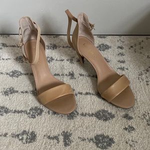 Nude heel with ankle strap 7.5